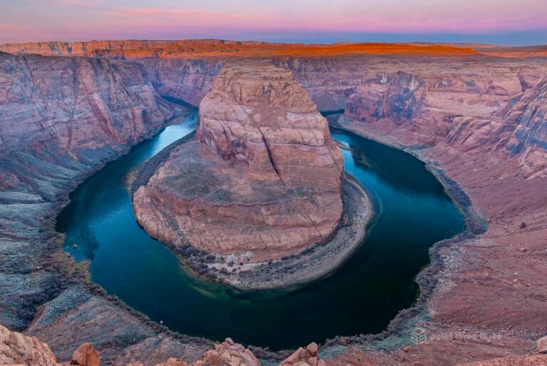 Horseshoe Bend Colorado River gooseneck near Page Arizona