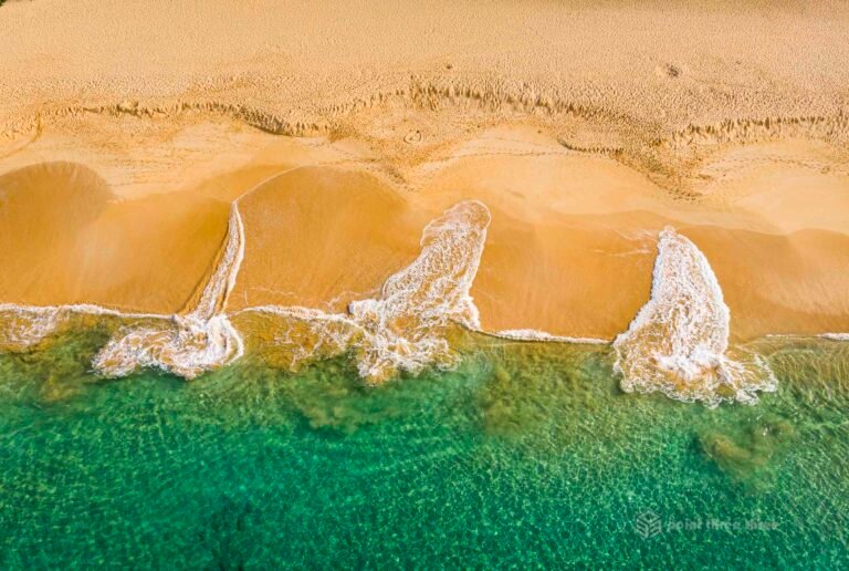 Big Beach Waves, Maui, Hawaii